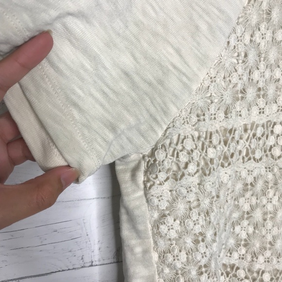 Cream Floral Crochet Eyelet Mix Short Sleeve Shirt - Picture 4 of 6